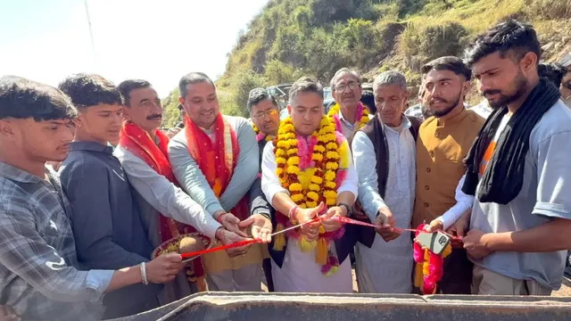 ऊधमपुर में 53.74 करोड़ की लागत से बनेंगी 2 सड़कें, विधायक ने 3 विकास परियोजनाओं की रखी नींव

